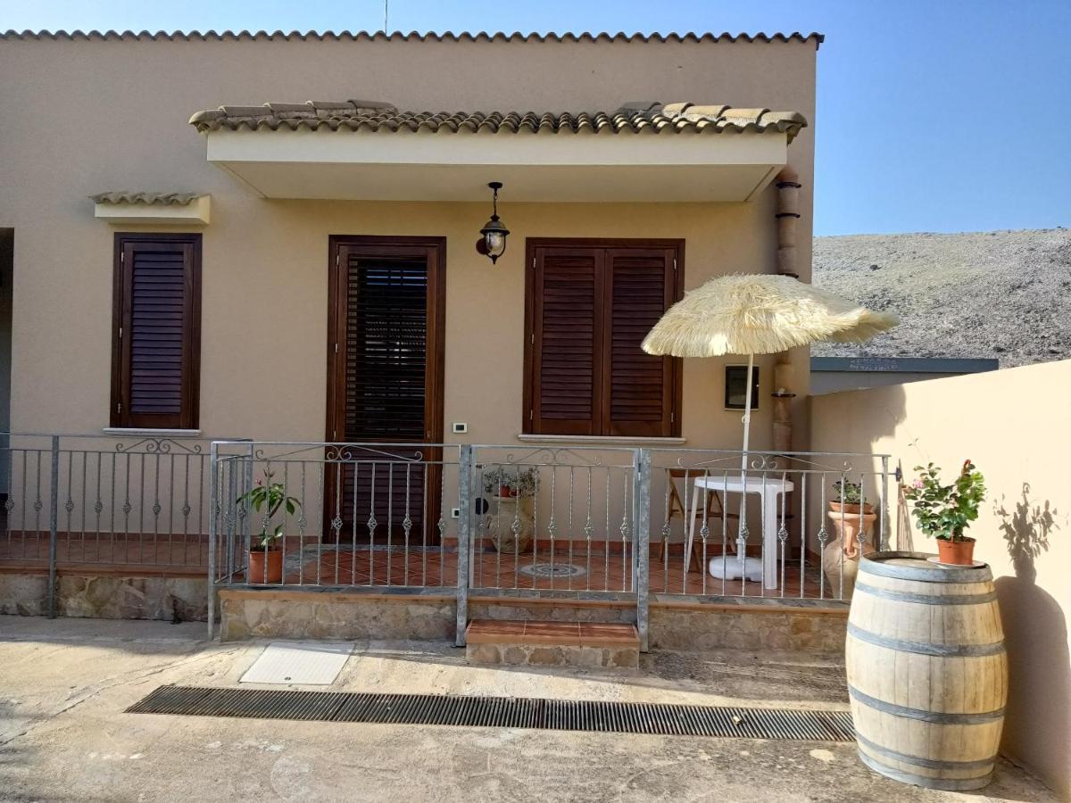 Monolocale Da Andrea Apartment Custonaci Exterior foto
